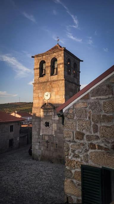 Casa Da Praca Villa Freixo de Numao Bagian luar foto